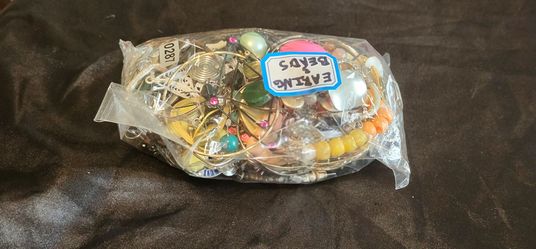 EARINGS & BEADS & BRACELETS