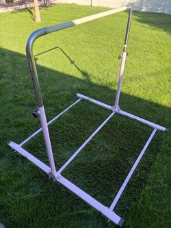 Gymnastics bar set