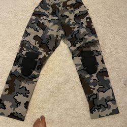 KUI PANTS Size 40