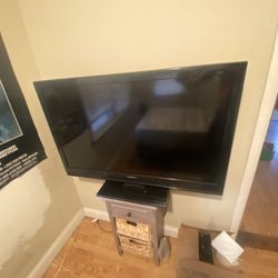 Flat Screen Television 43’