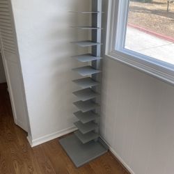 Free Bookshelf