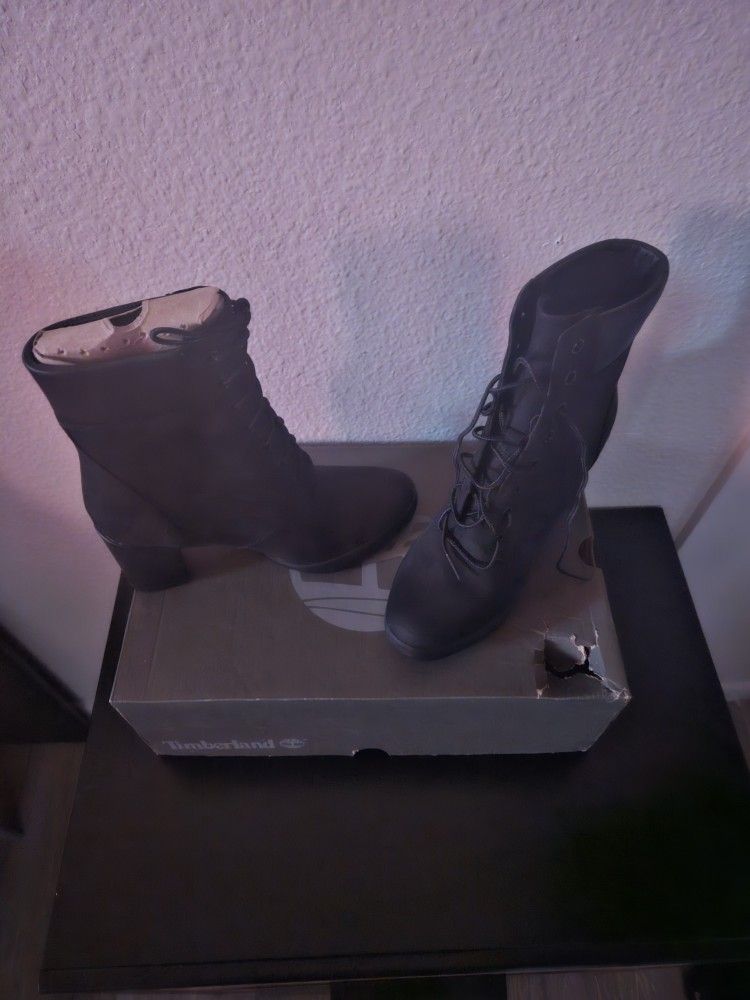 TIMBERLAND BOOTS