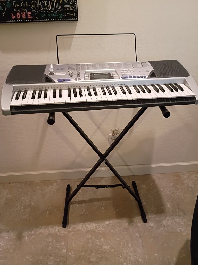 Casio CTK496 100 Song Bank Keyboard With Stand Excellent Condition Cash Only Please