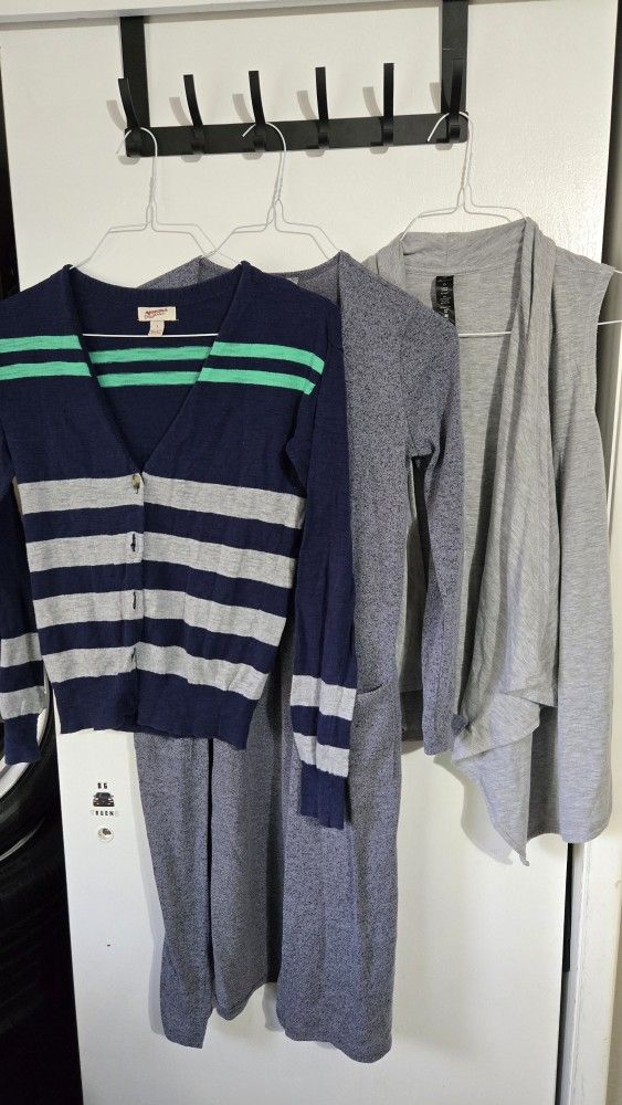 XS Women's Sweater Cardigan Vests Long - Checkout my page for more