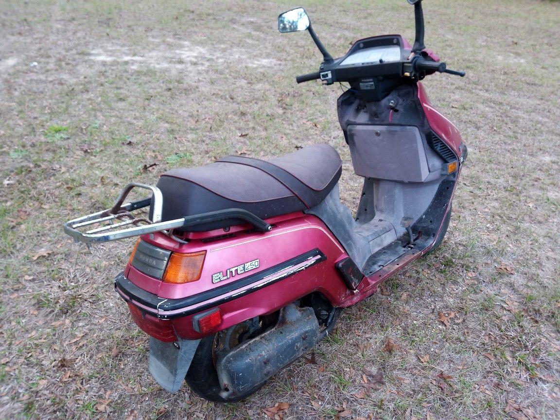 1985 Honda Elite 250