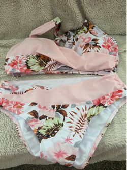 Women’s Swim suit Size L $15