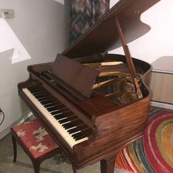 Beautiful 1920s Conover  Baby Grand Piano- EXCELLENT Condition  In Buckhead 