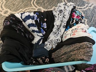 Torrid Size 2, 3, And 4 Clothes Lot