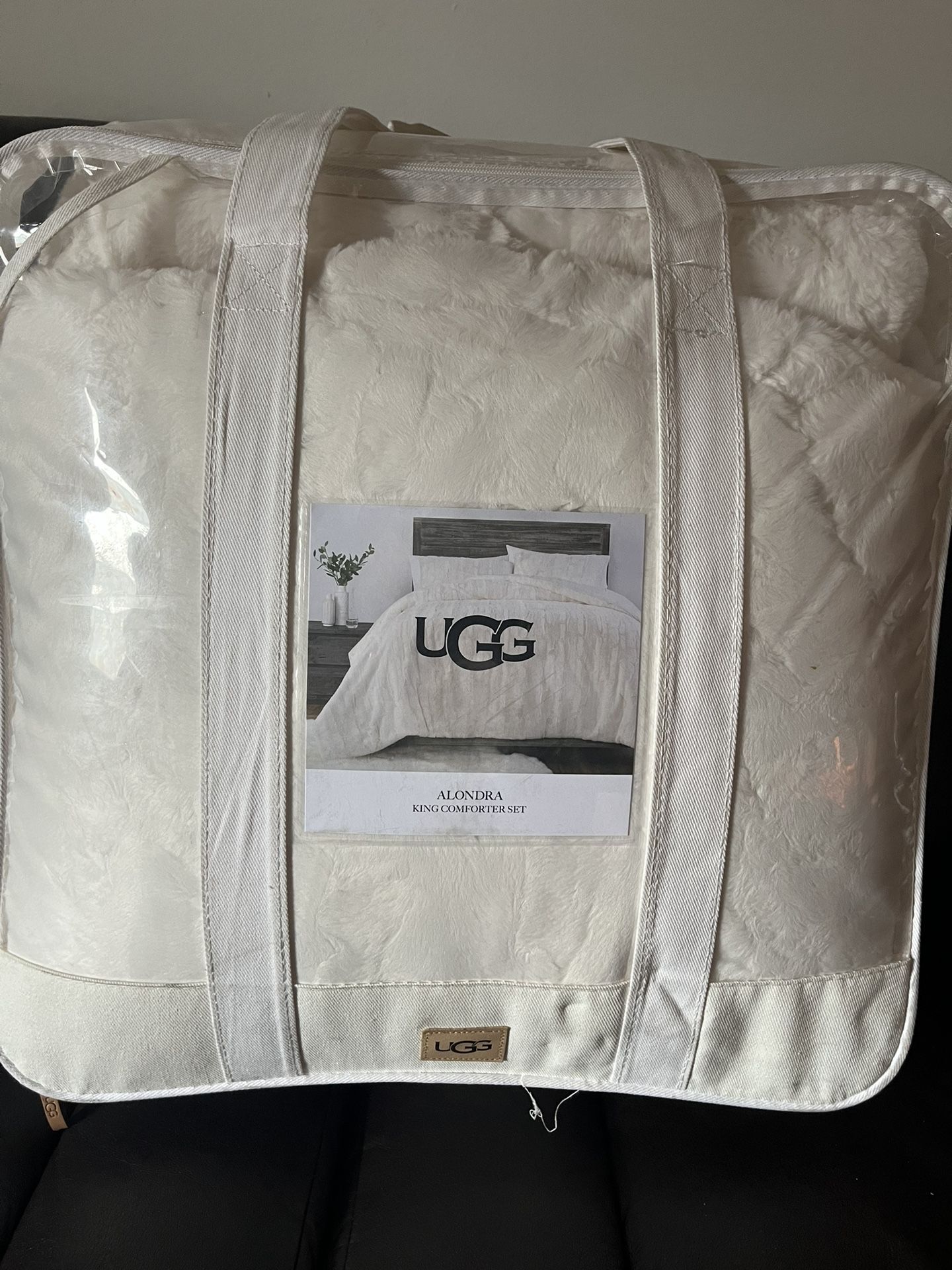 UGG alondra King Comforter Set.