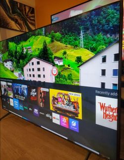 75" Samsung Chrystal Smart Tv 4k basically new less than year . Great Quality Pic No Scratch come with original remote