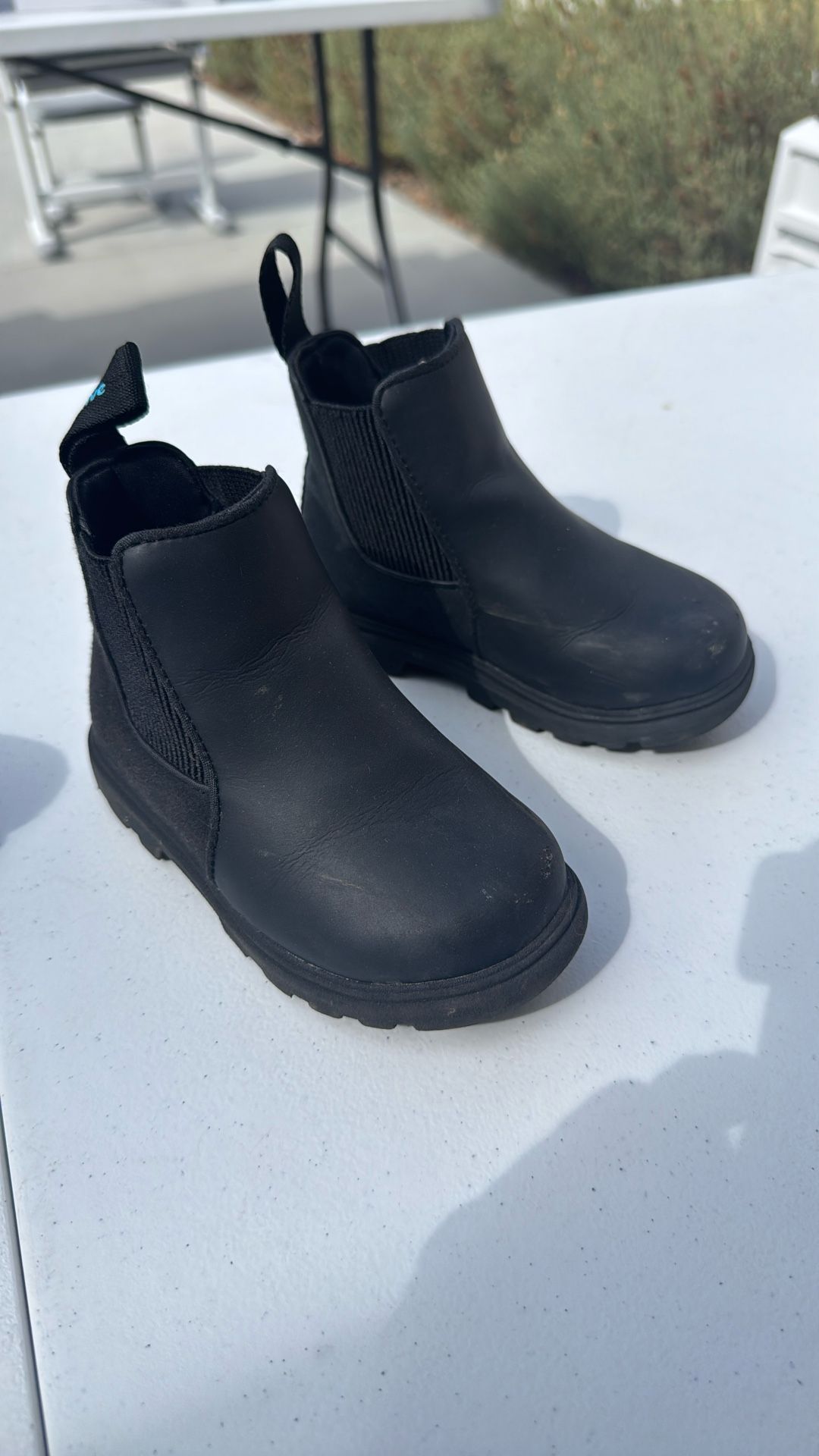Kids Boots - 7c - Great Condition