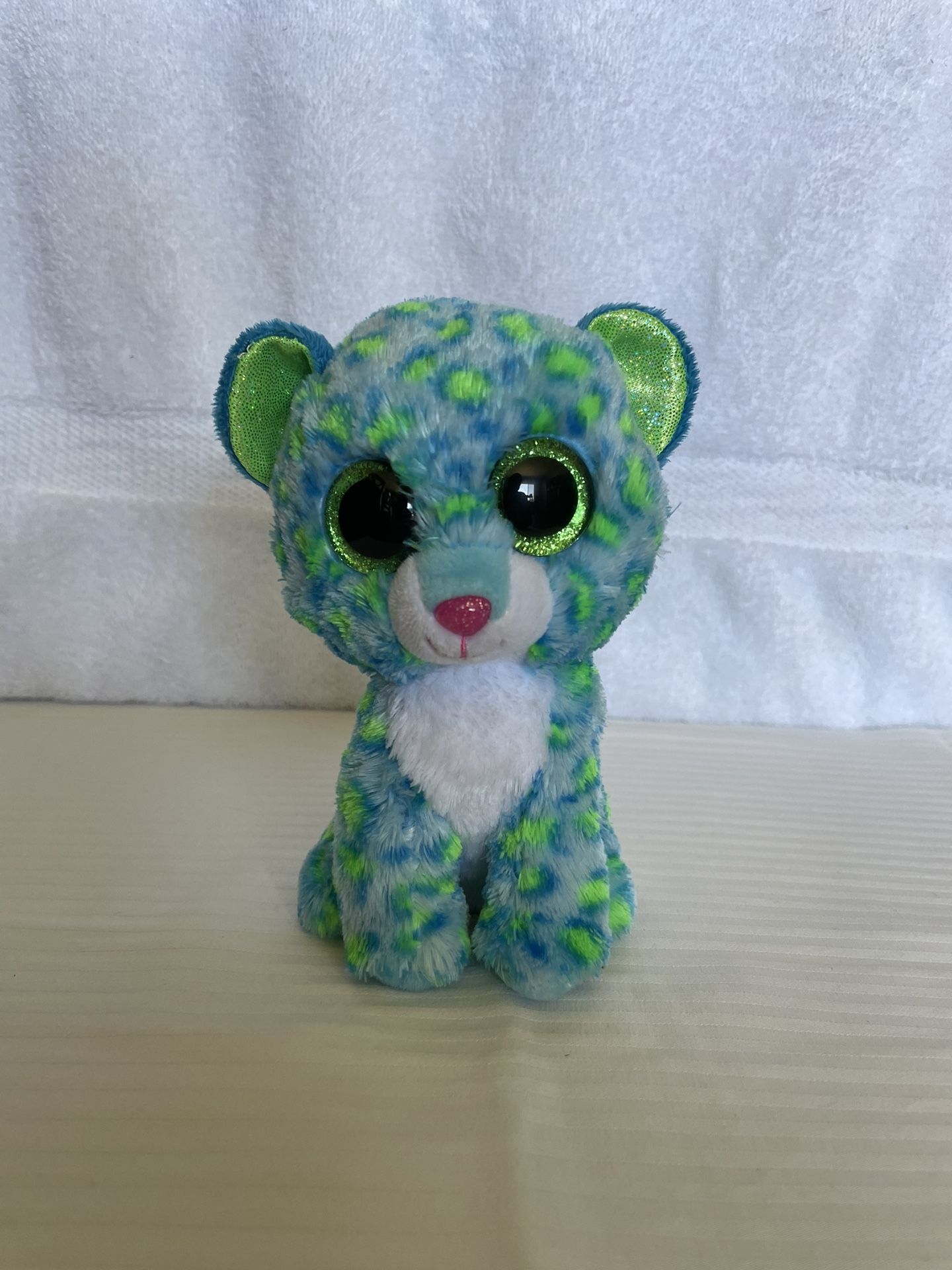 Small Cat “Leona”