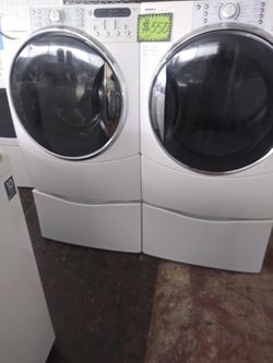 Kenmore front load washer and dryer set working perfectly