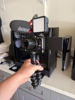 Sony ZV-1 Vlogging/Creator Bundle