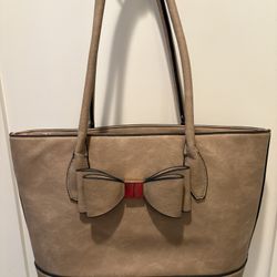 Beige Bow Purse With Matching Pouch