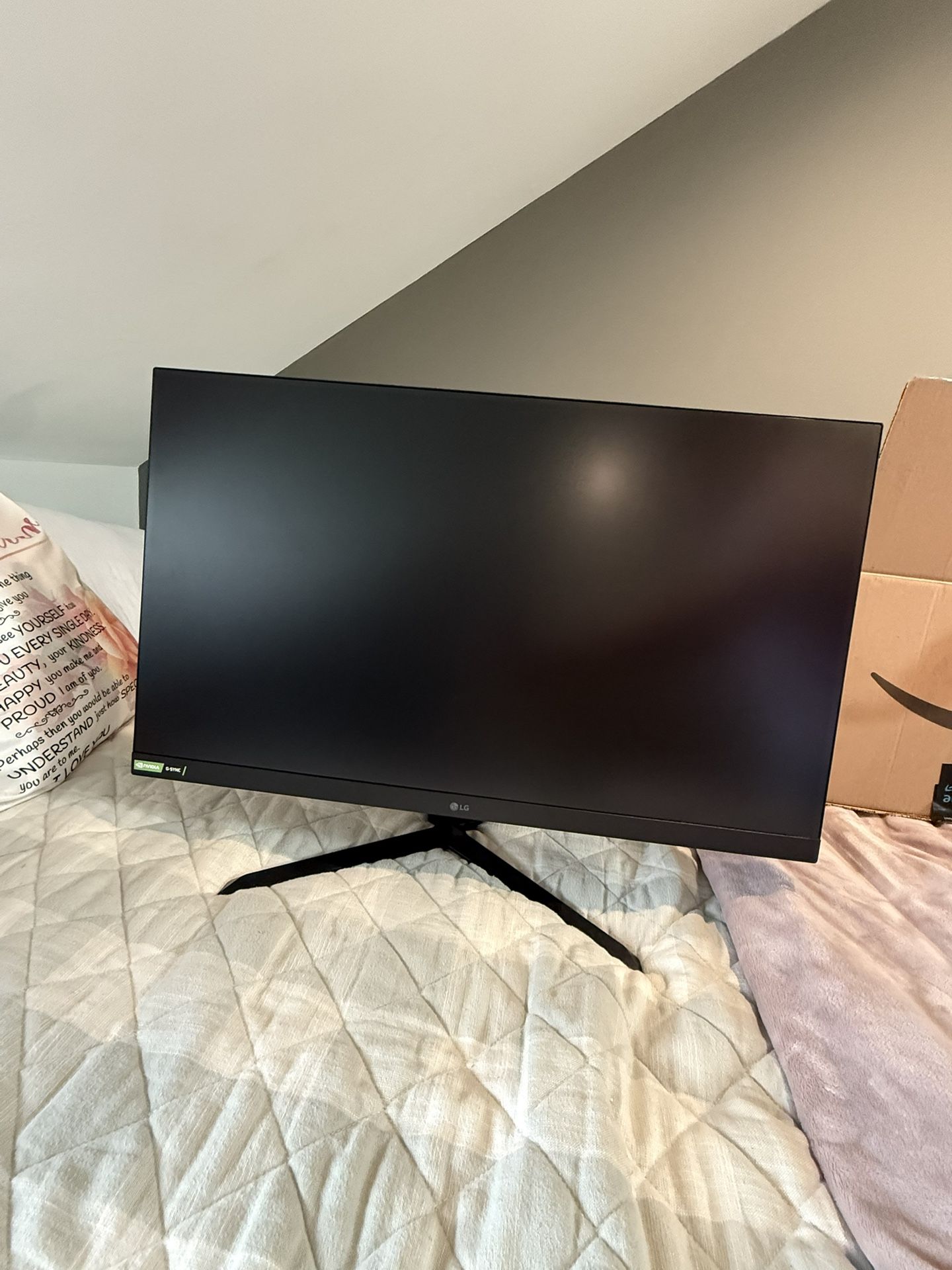 32" LG UltraGear QHD 1440P Nano IPS Gaming Monitor