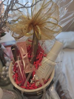 Mary Kay Products Christmas Gifts Ready To Go.