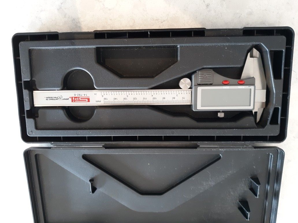 Digital Calipers 0-6" Range SPI Brand