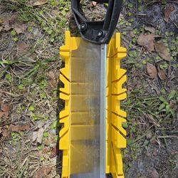 Stanley Miter Box with Saw