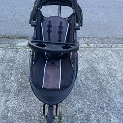 Babytrend jogging stroller (in Des Moines)