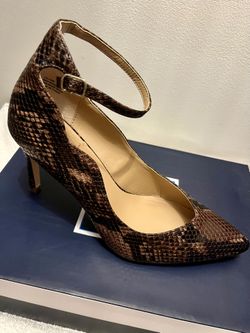WOMEN SHOES SZ 7.5