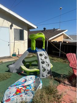 Kids outside play