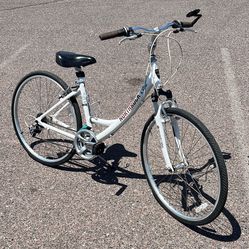 Northrock CL5 Women’s Commuter Cruiser Bike