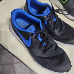 Nike Star Runner, Boys Size 7, Gently Used