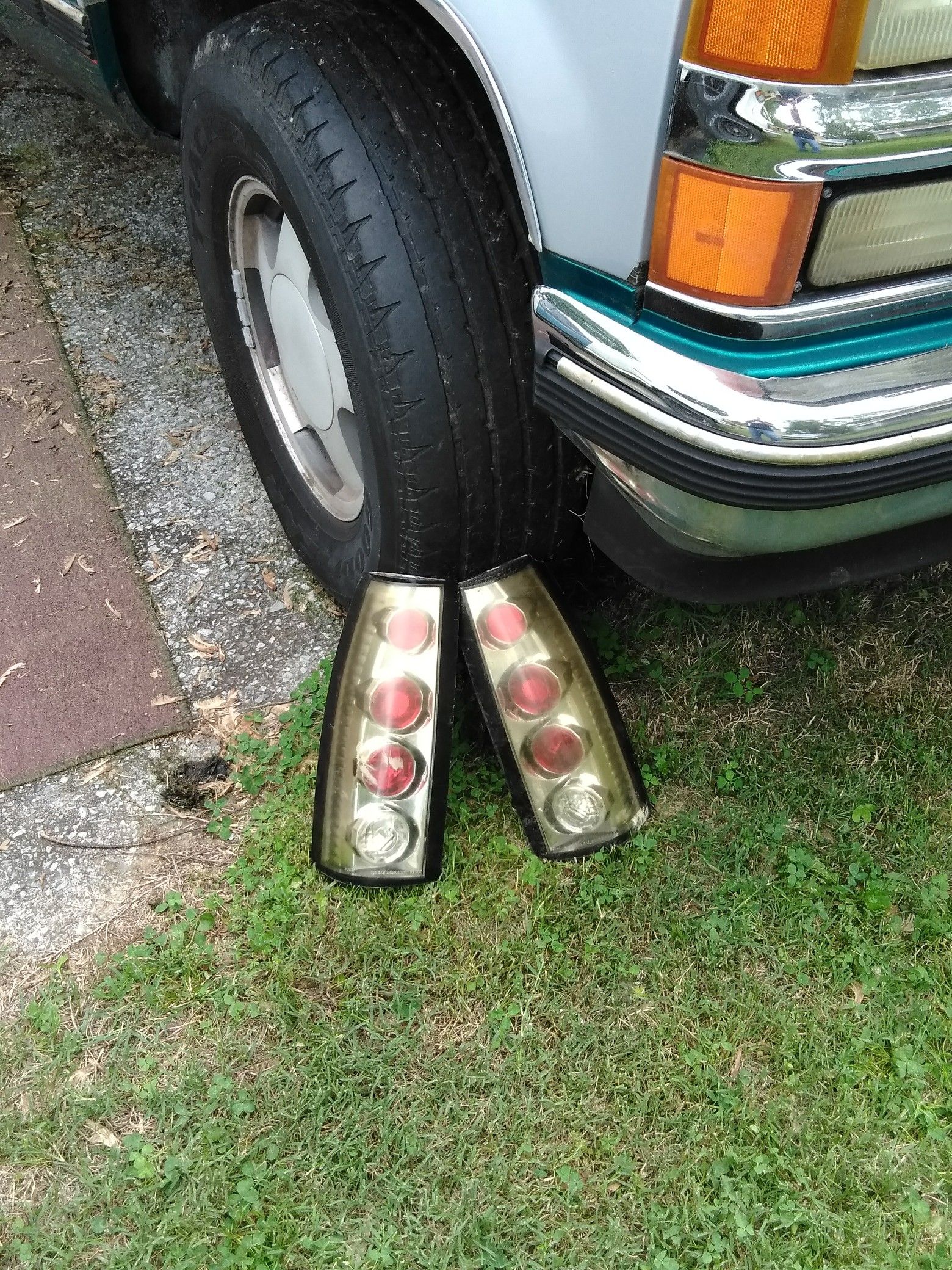 90 98 silverado tail lights
