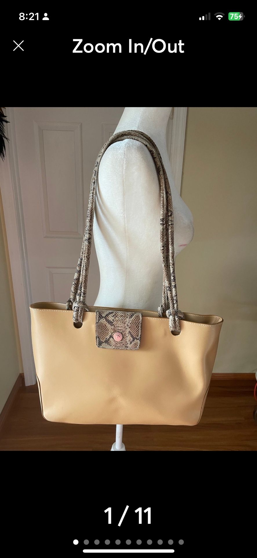 Designed by Alfredo Versace beige Leather Shoulder Bag