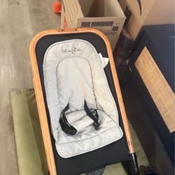 Baby bouncer