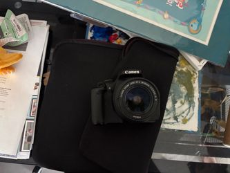 Canon camera DS126311