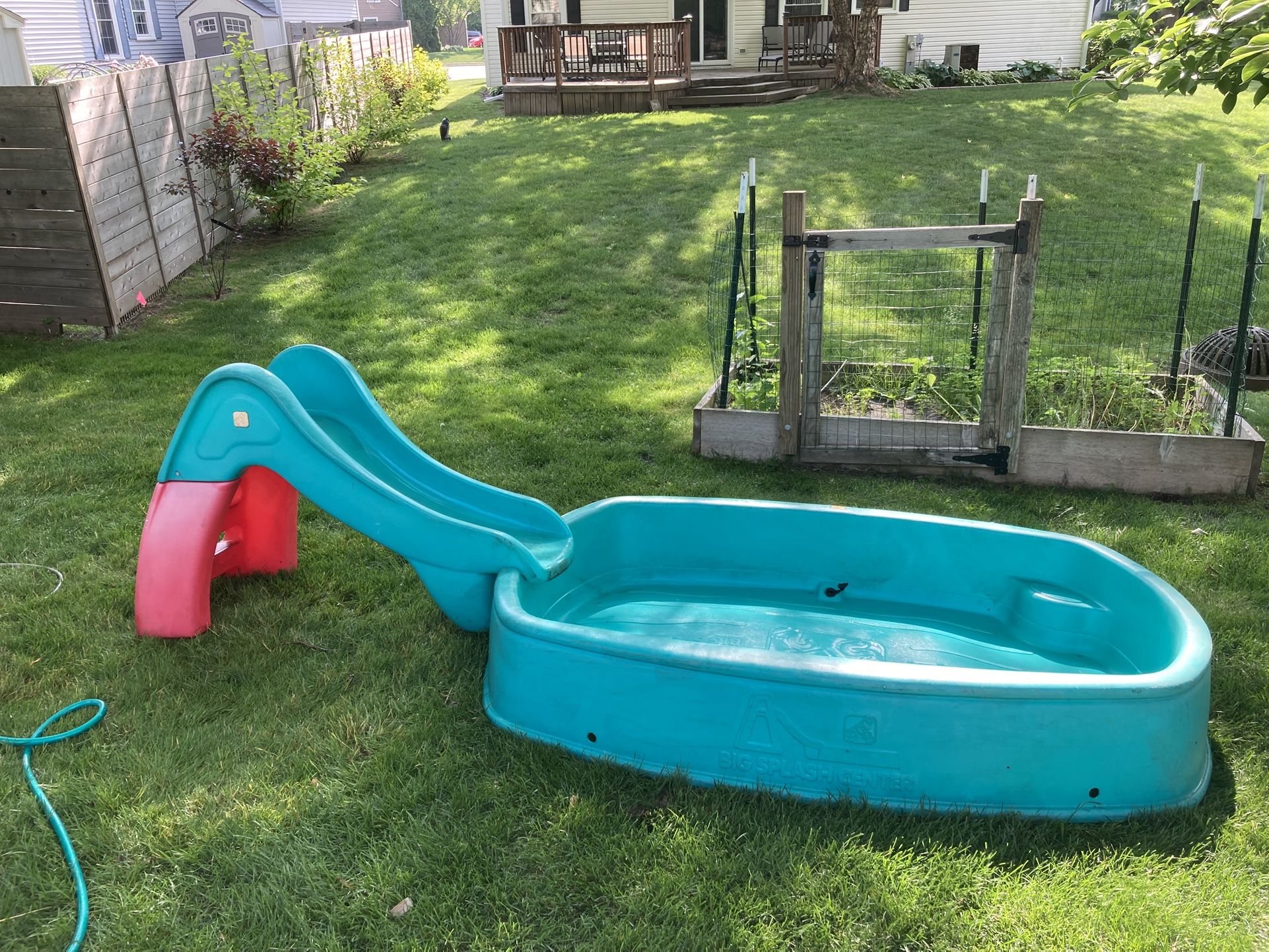 STEP 2 BIG SPLASH CENTER POOL