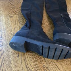 For Sale: Women’s Black Knee-High Boots - Size 8.5