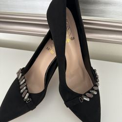 beautiful elegant shoes US size 7.5- 8