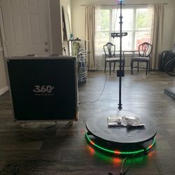 360 PHOTO BOOTH 