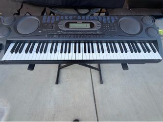Casio WK 1600 Electric Piano