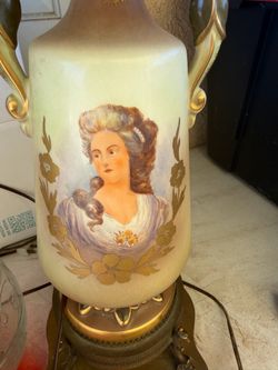 Vintage Portrait Porcelain Urn Table Lamp