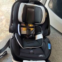Infant Car seat 