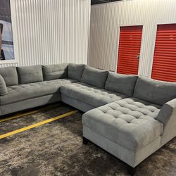 Like New Modern Gray Sectional Couch 