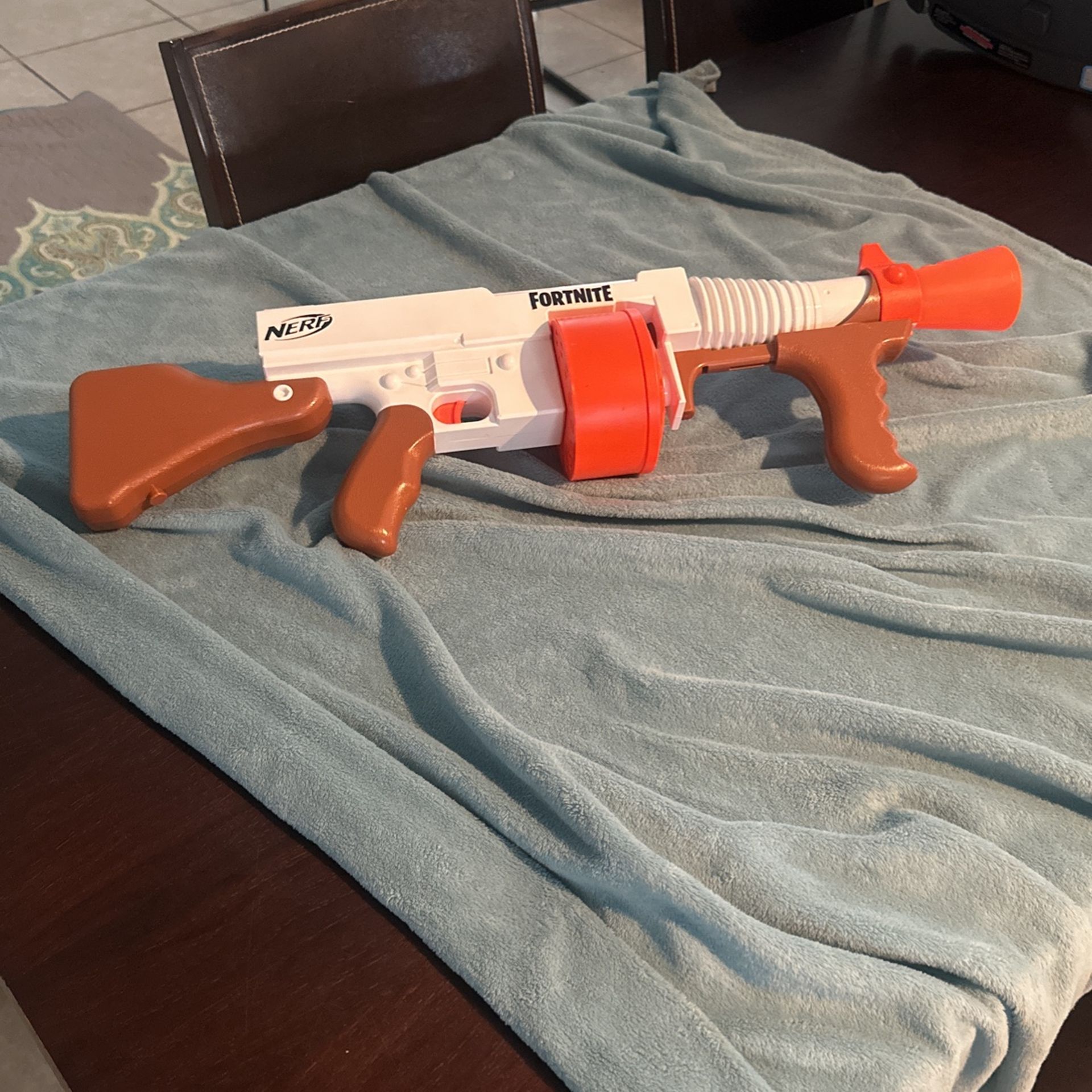 Nerf Fortnite Tommy Gun