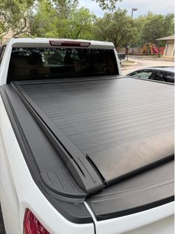 2019+ Chevy Silverado 1500 Electric Retractable Bed Cover