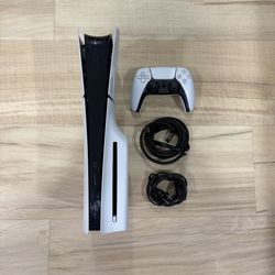 PS5 Slim Disc Edition 1TB – Excellent Condition – Controller & Cables