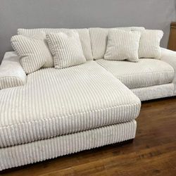 Brand New// White Sofa Chaise, Sectional,seccional,couch// Delivery Available 