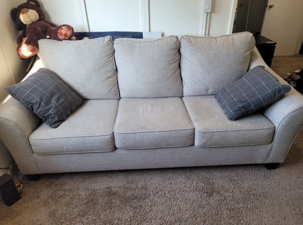 Living Spaces Light Gray 90” Kinsley Sofa
