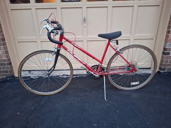 Red Huffy 924 USA Road Bike