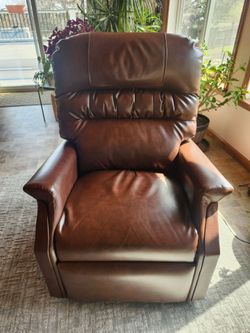 Golden Technologies Power Lift & Recliner Chair