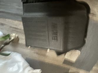 BMW 328i Air Filter Housing