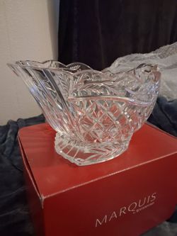 VERY NICE MARQUIS BY WATERFORD SLEIGH BOWL