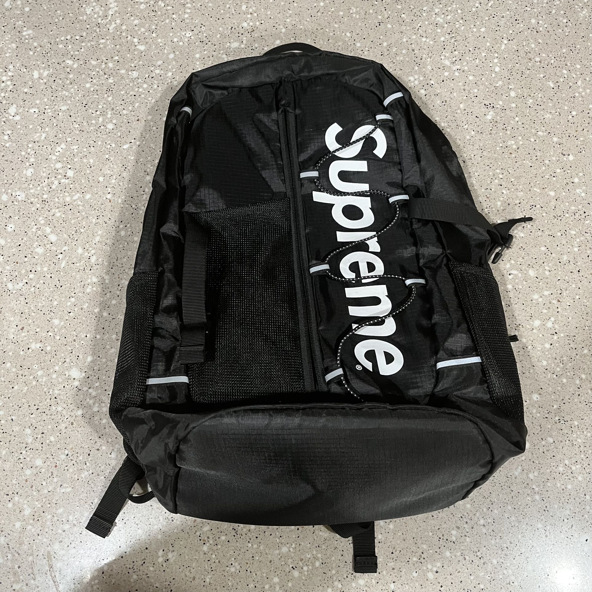 Supreme Full-size Backpack Black for Sale in Albany, NY - OfferUp